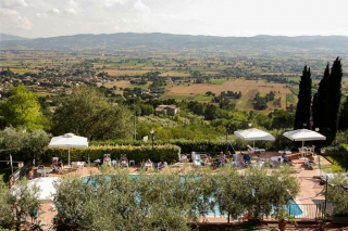 Vista panoramica sulla valle umbra | Hotel La Terrazza ad Assisi | Hotel tre stelle ad Assisi con ristorante, centro benessere, SPA e ristorante interno