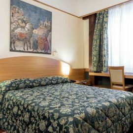 Camera economy in hotel tre stelle ad Assisi con piscina, spa e centro benessere