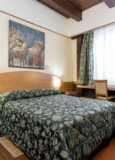 Camera economy in hotel tre stelle ad Assisi con piscina, spa e centro benessere