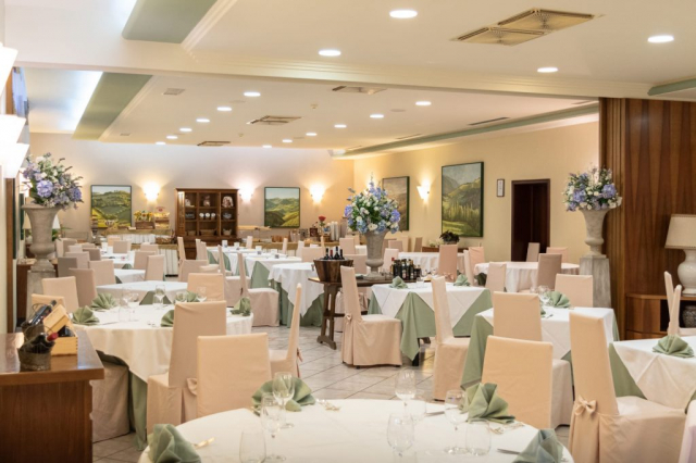 Ristorante interno | Hotel La Terrazza ad Assisi | Hotel tre stelle ad Assisi con ristorante, centro benessere, SPA e ristorante interno